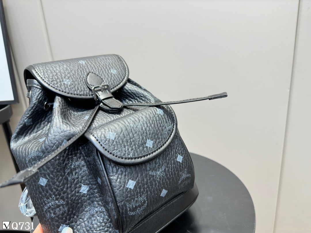 MCM mcm双肩背包到货啦 M C M
