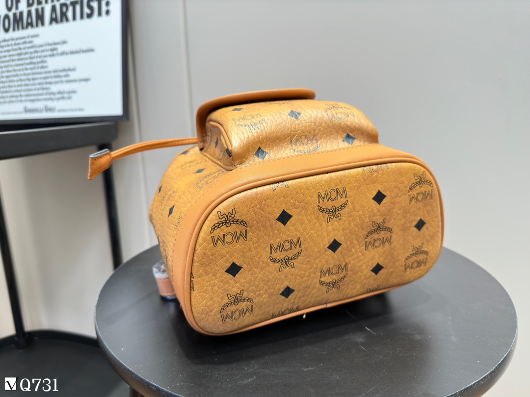 MCM mcm双肩背包到货啦 M C M
