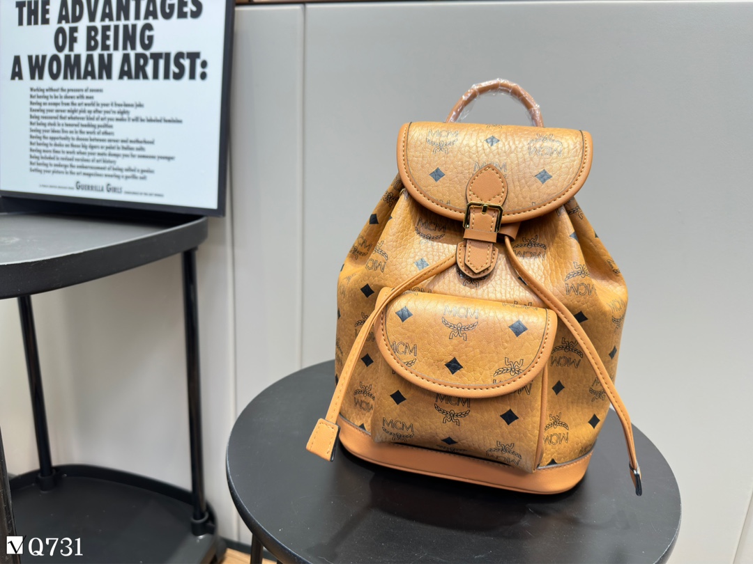 MCM mcm双肩背包到货啦 M C M
