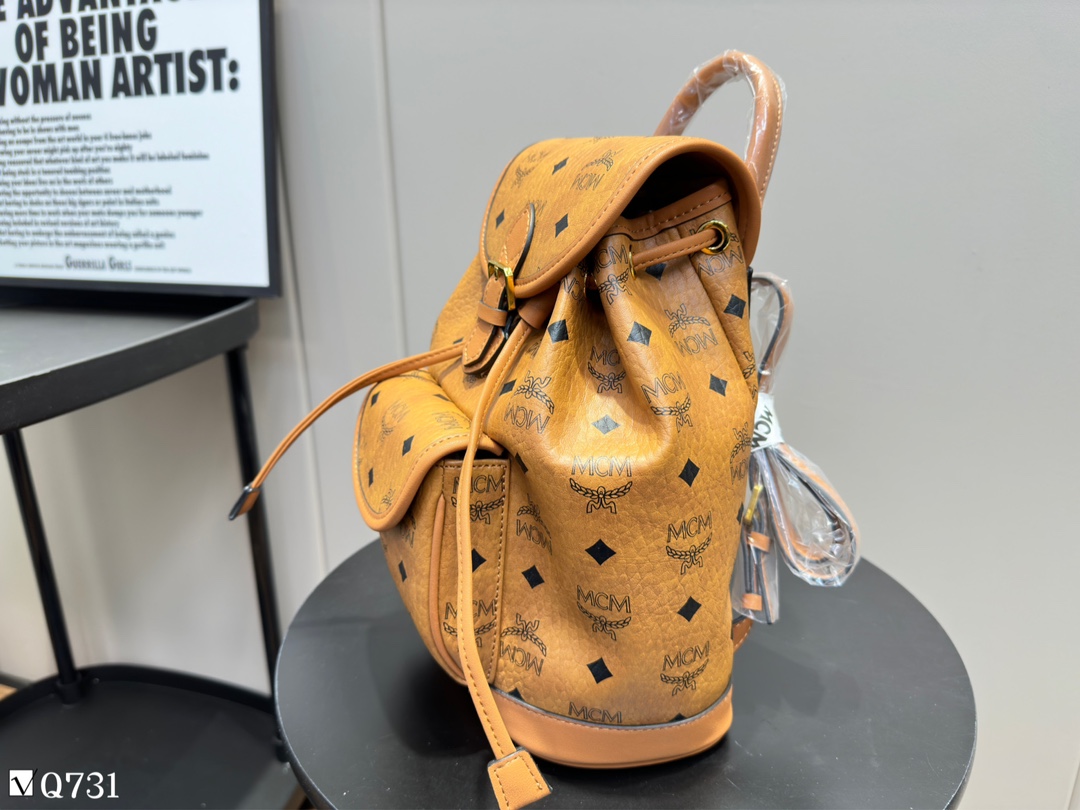 MCM mcm双肩背包到货啦 M C M