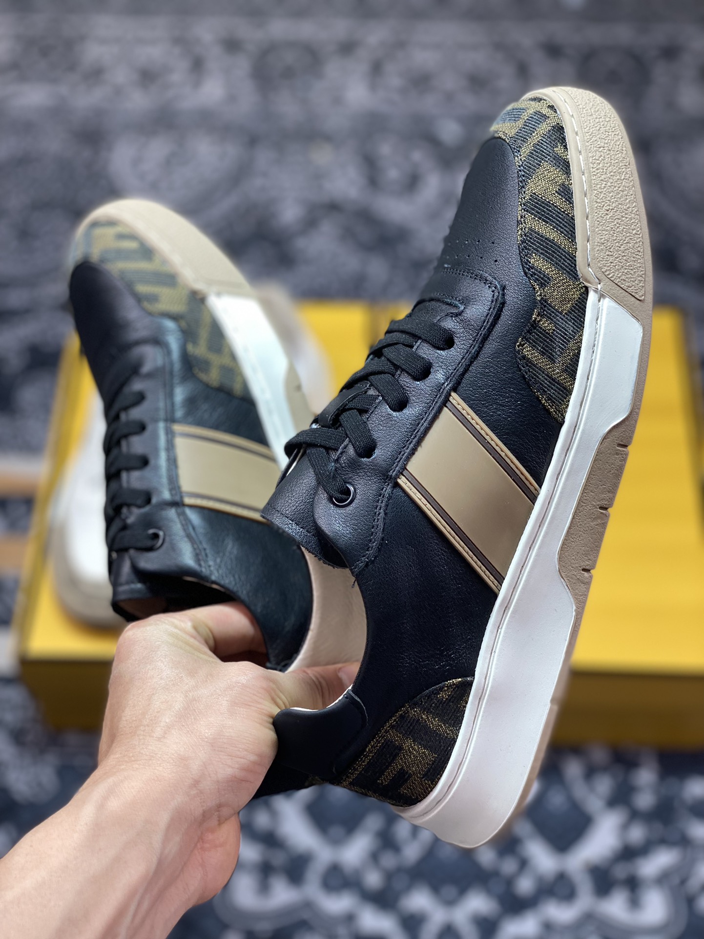 New arrival #Overseas version of FENDI high-end casual sports shoes series