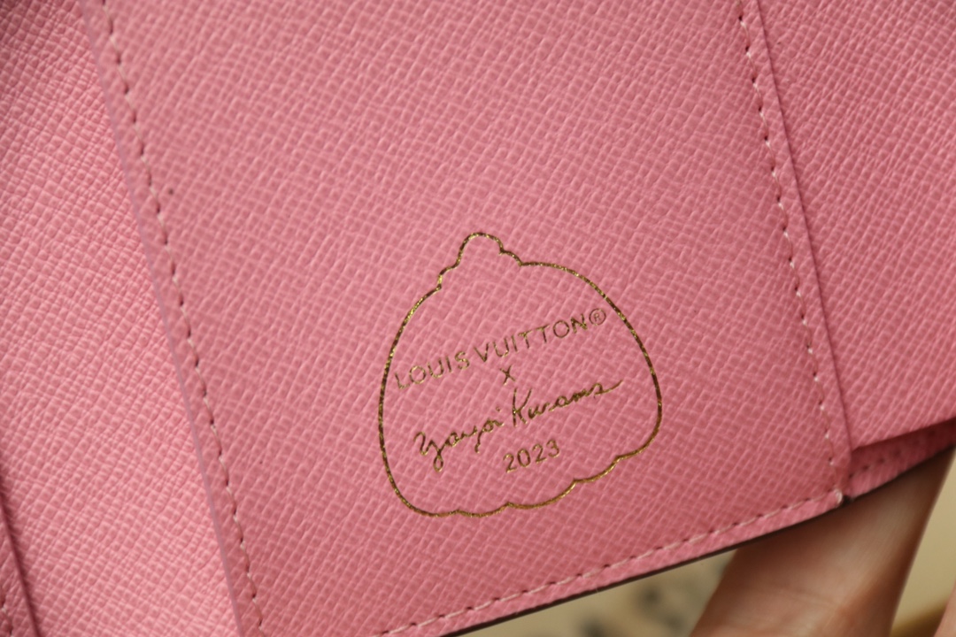 Louis Vuitton Monogram Canvas Wallet with Pumpkin Design - M82111 6 i1682321463 9226 4