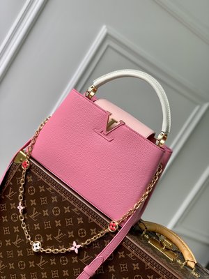 Flawless
 Louis Vuitton LV Capucines Buy Bags Handbags Pink Polishing Chains M22375