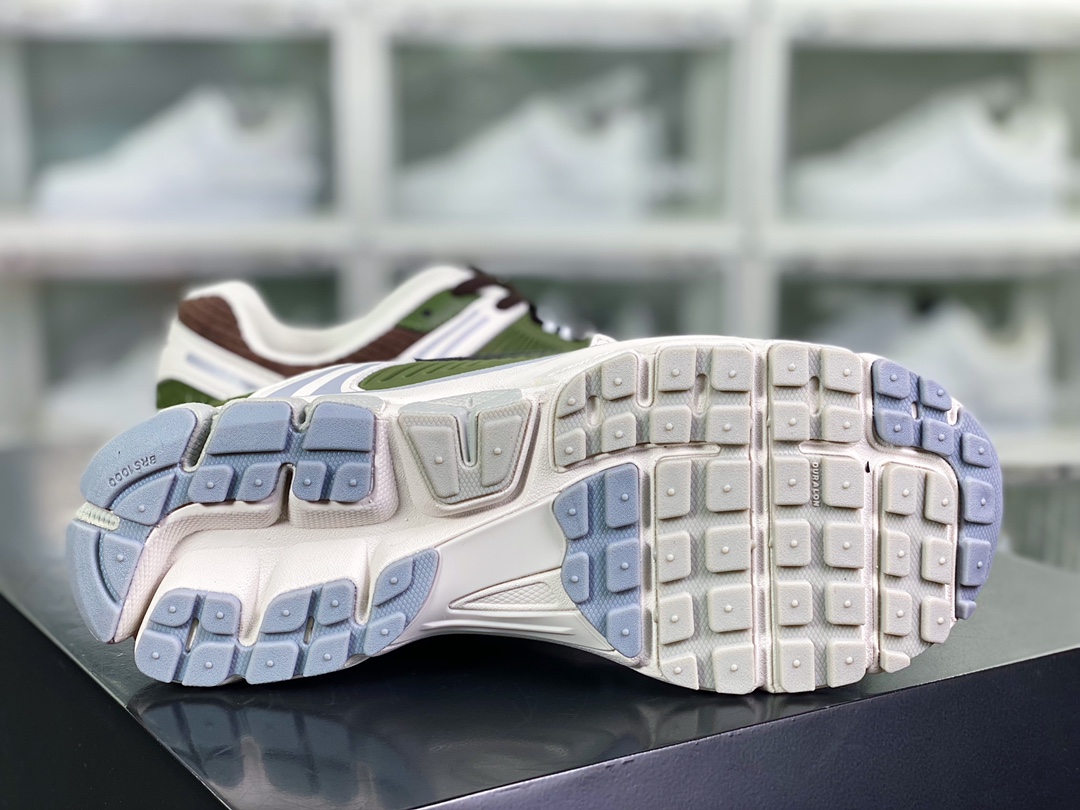 190 Nike Zoom Vomero 5”White/Black/Silver”佛莫罗5代系列慢跑鞋“白绿”FJ7694-013