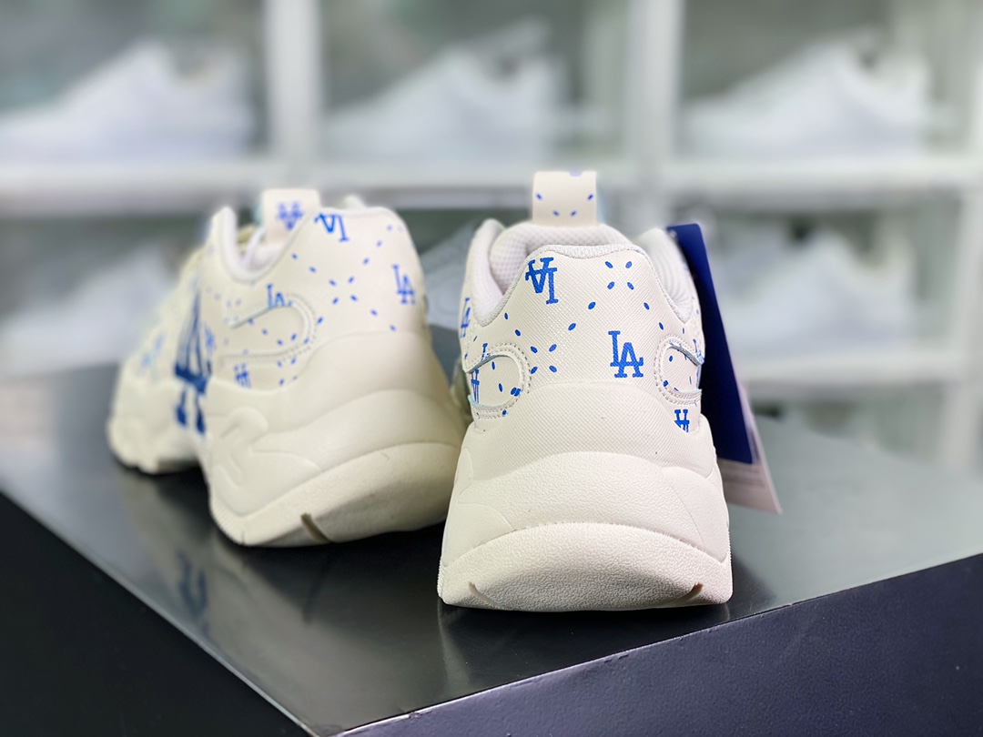 LA Dodgers x 【MLB】 Big Ball Chunky A Running Thick-soled Daddy Thick-soled Jogging Shoes ”Off-white and blue LA full-face print” 3ASHMS13N-GP002C