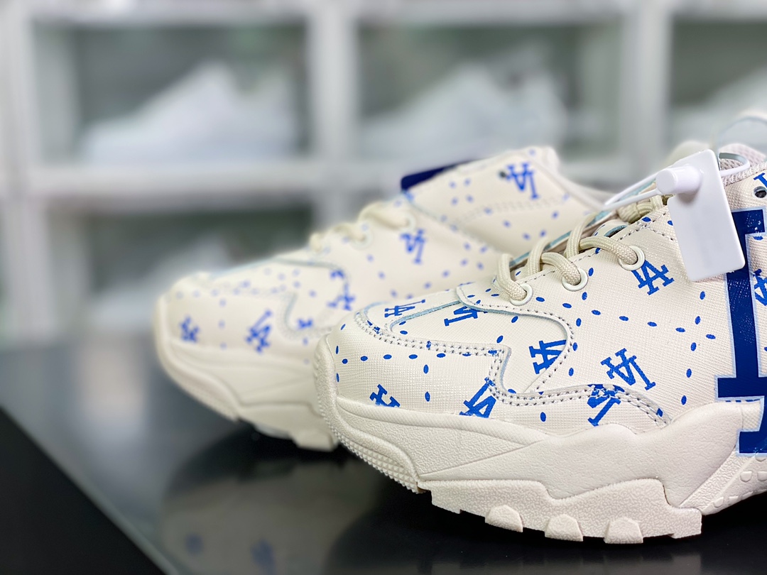 LA Dodgers x 【MLB】 Big Ball Chunky A Running Thick-soled Daddy Thick-soled Jogging Shoes ”Off-white and blue LA full-face print” 3ASHMS13N-GP002C