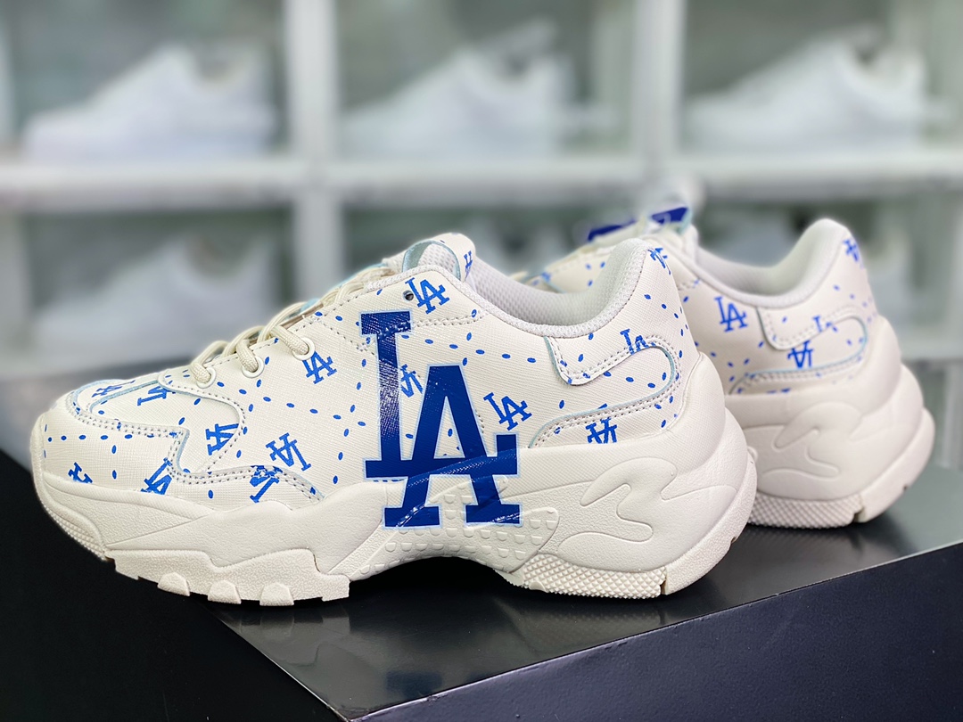 LA Dodgers x 【MLB】 Big Ball Chunky A Running Thick-soled Daddy Thick-soled Jogging Shoes ”Off-white and blue LA full-face print” 3ASHMS13N-GP002C