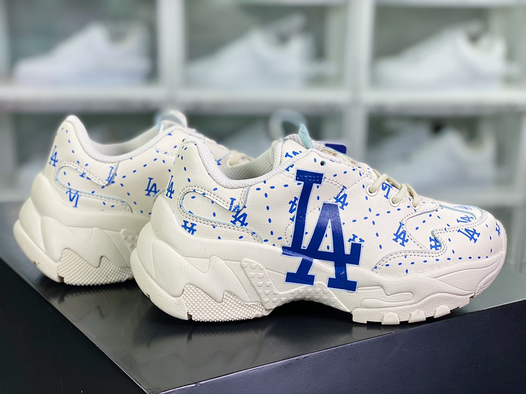 LA Dodgers x 【MLB】 Big Ball Chunky A Running Thick-soled Daddy Thick-soled Jogging Shoes ”Off-white and blue LA full-face print” 3ASHMS13N-GP002C