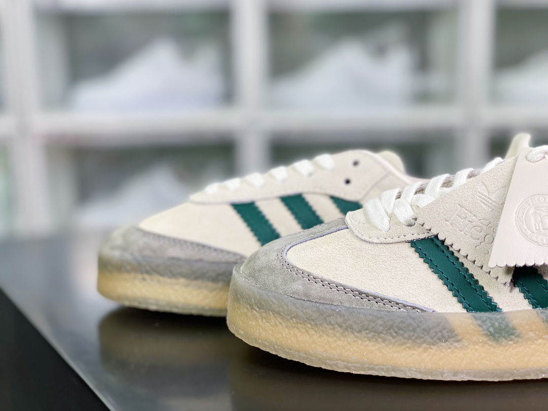 Adidas Originals 8th Street Samba ”Chalk White” Samba Street Series Low-top Sneakers ”Gray and Dark Green Rubber Sole” ID7297