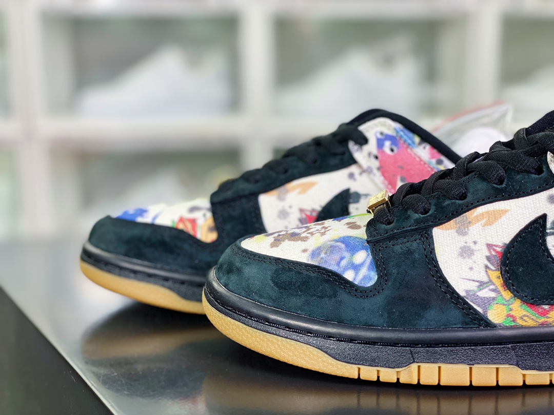 360 【Supreme x Nike】 SB Dunk Low'Rammellzee'扣篮系板鞋“Sup黑彩艺术涂鸦”FD8778-001