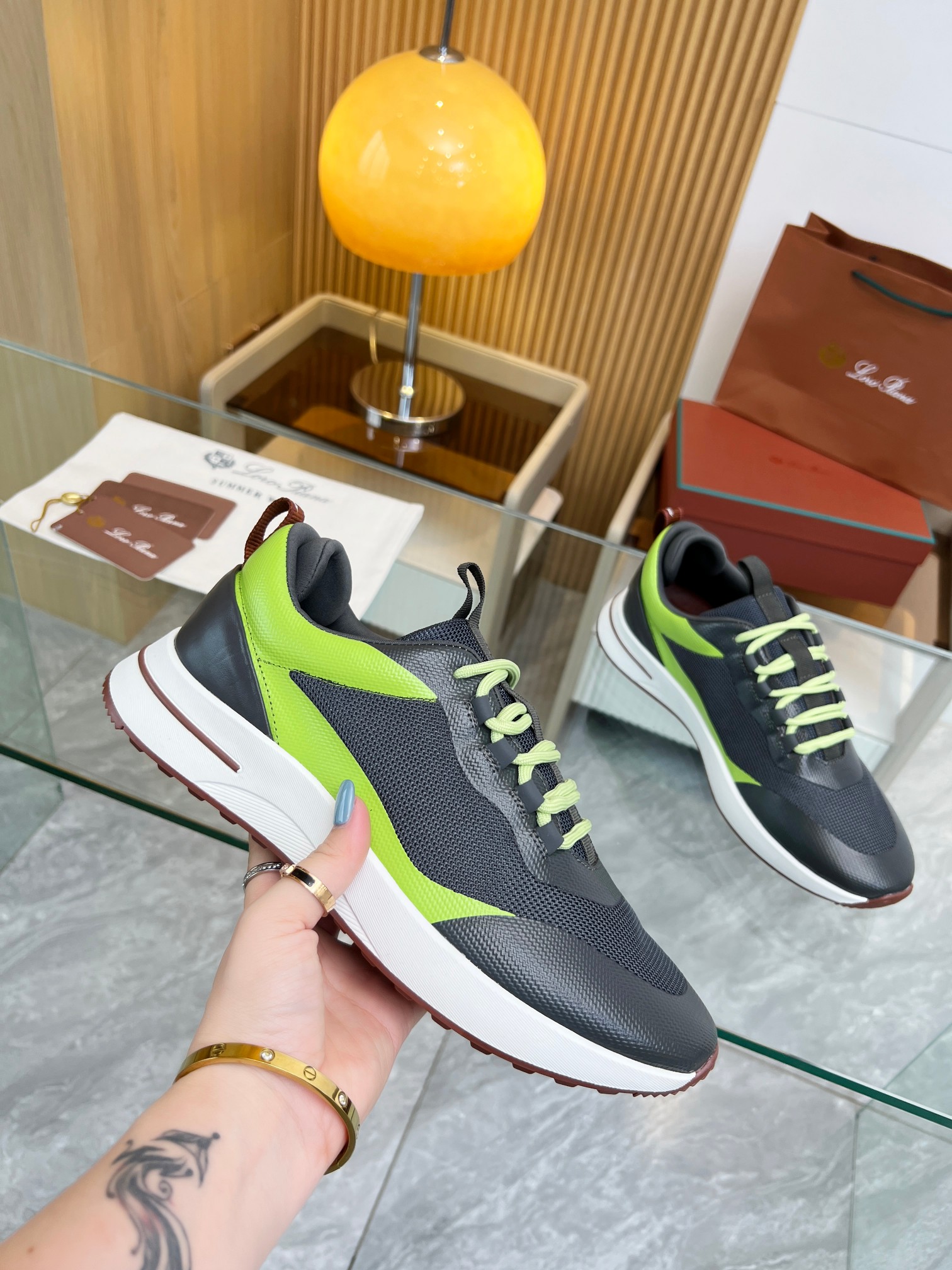 NO:273562,Lp classic special craft jogging shoes, same style for men and women, women's segment 35-42 for men, 38-46, loro piana19860909Lp经典特殊工艺慢跑鞋 男女同款 女段35-42 男段38-46,,loro piana,Men's shoes
