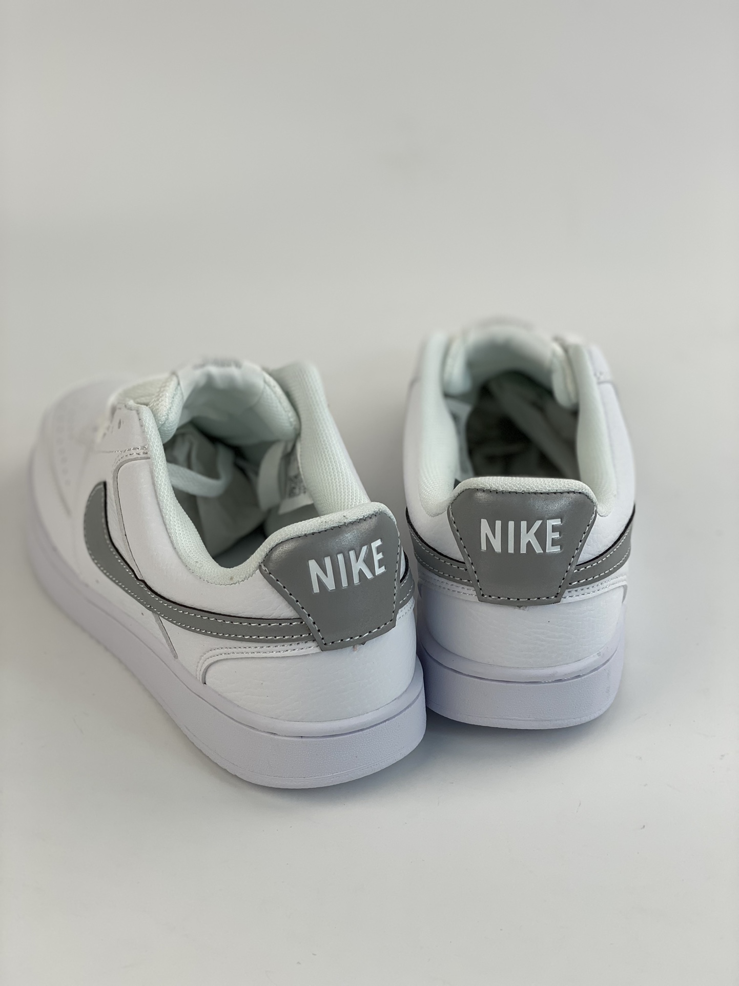 160 NIKE Court Vision Low 休闲运动板鞋 CD5434-111