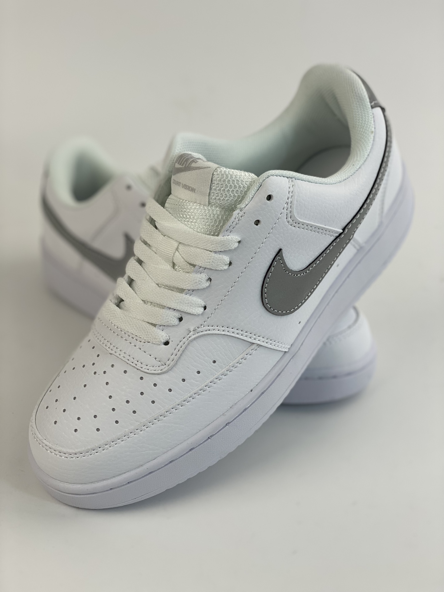 160 NIKE Court Vision Low 休闲运动板鞋 CD5434-111