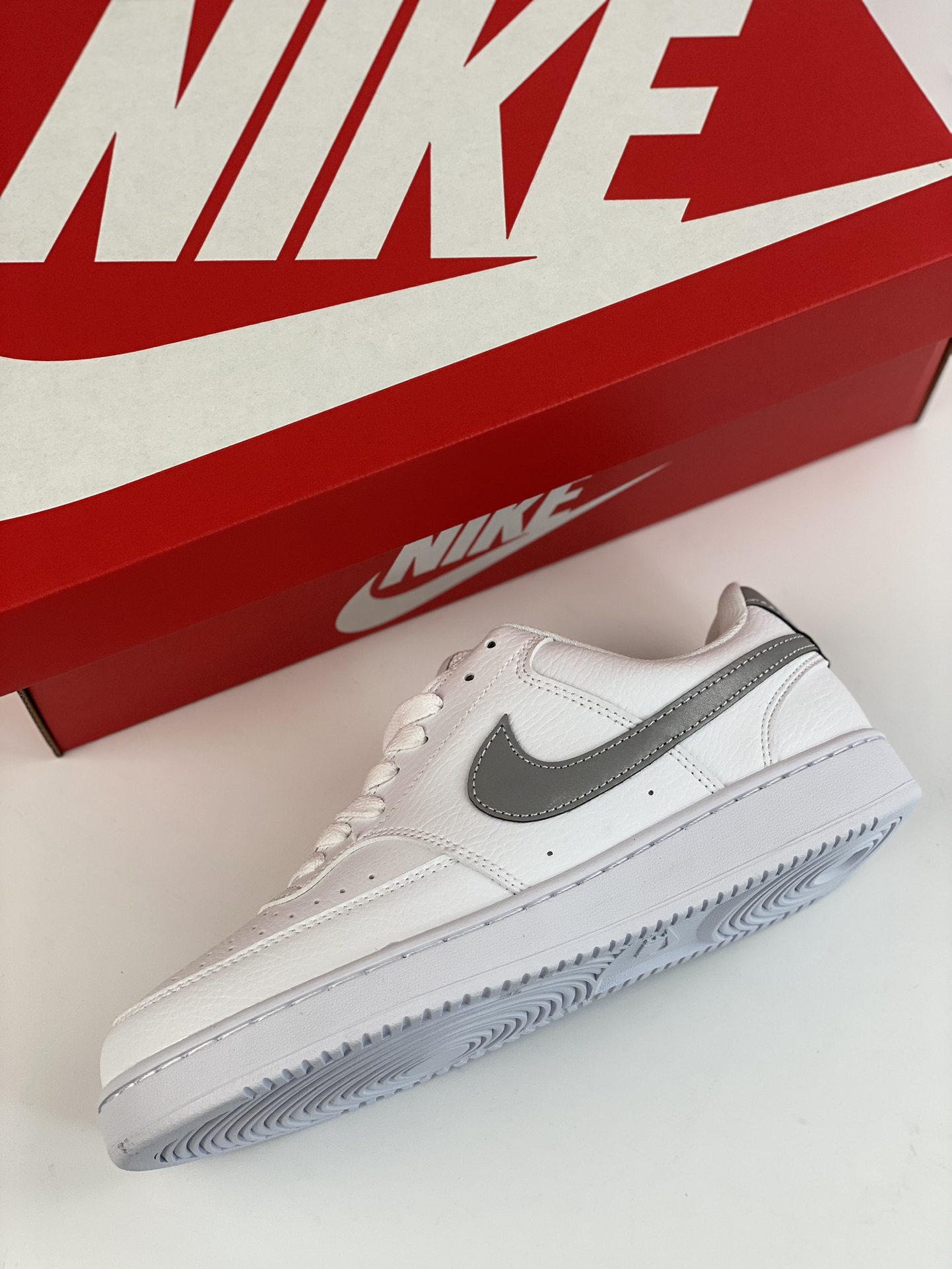 160 NIKE Court Vision Low 休闲运动板鞋 CD5434-111