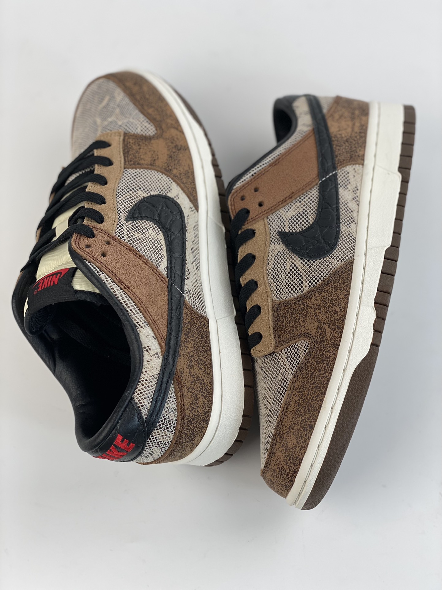 Nike SB Dunk Low CO.JP Trendy Brown and Black Snake Pattern FJ5434-120