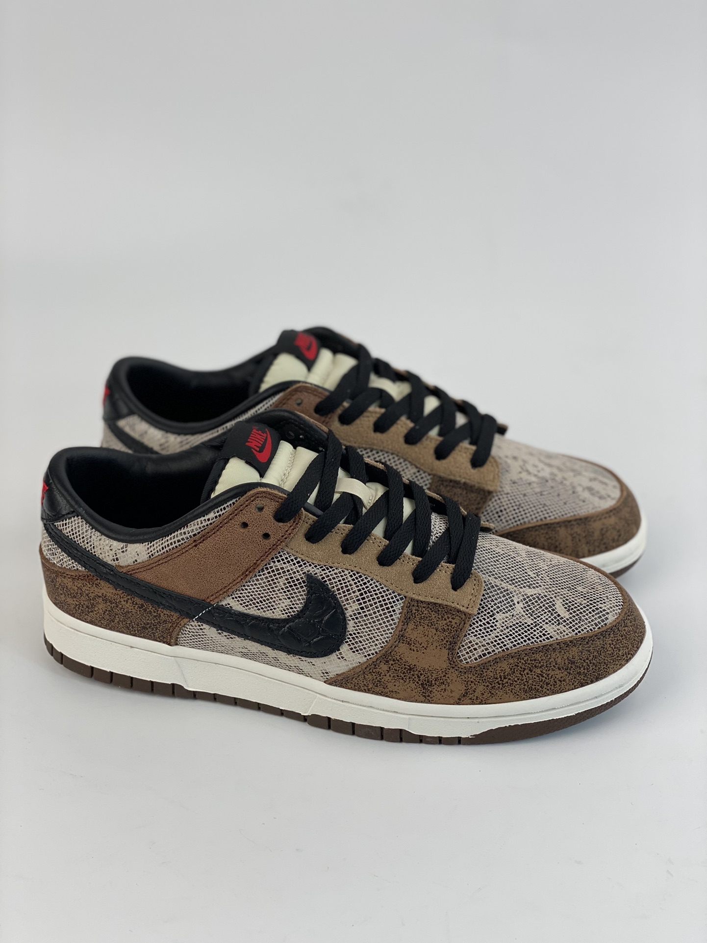 Nike SB Dunk Low CO.JP Trendy Brown and Black Snake Pattern FJ5434-120