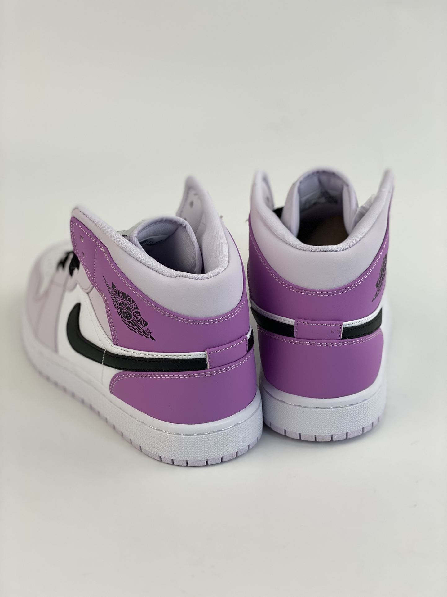 220 Air Jordan 1 Mid 白黑粉中帮系列 DQ8423-501