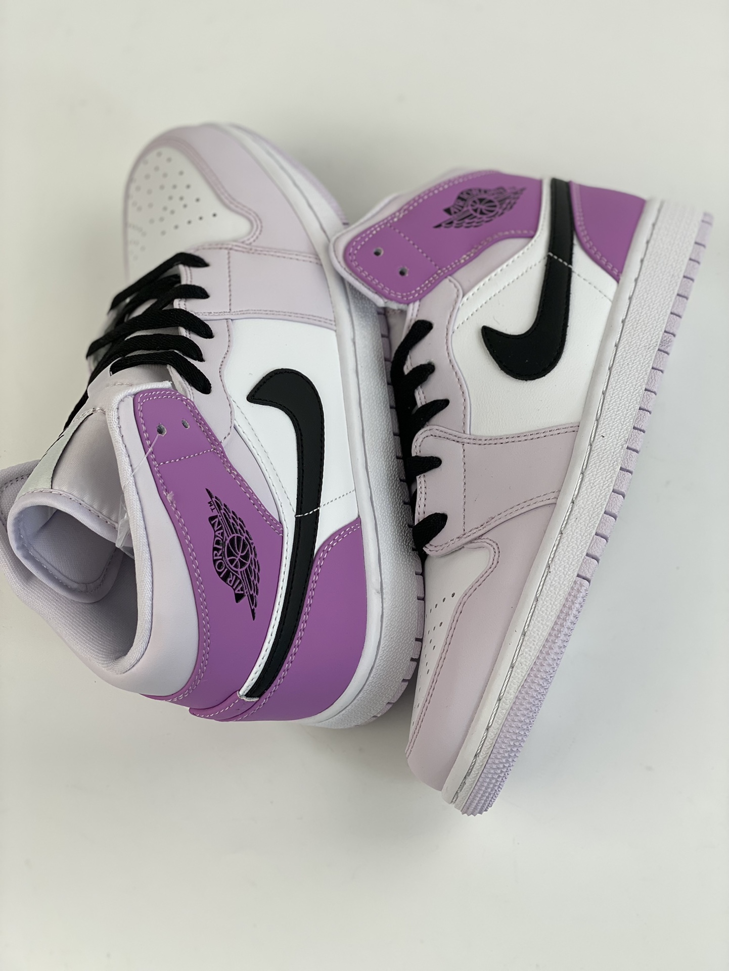 220 Air Jordan 1 Mid 白黑粉中帮系列 DQ8423-501