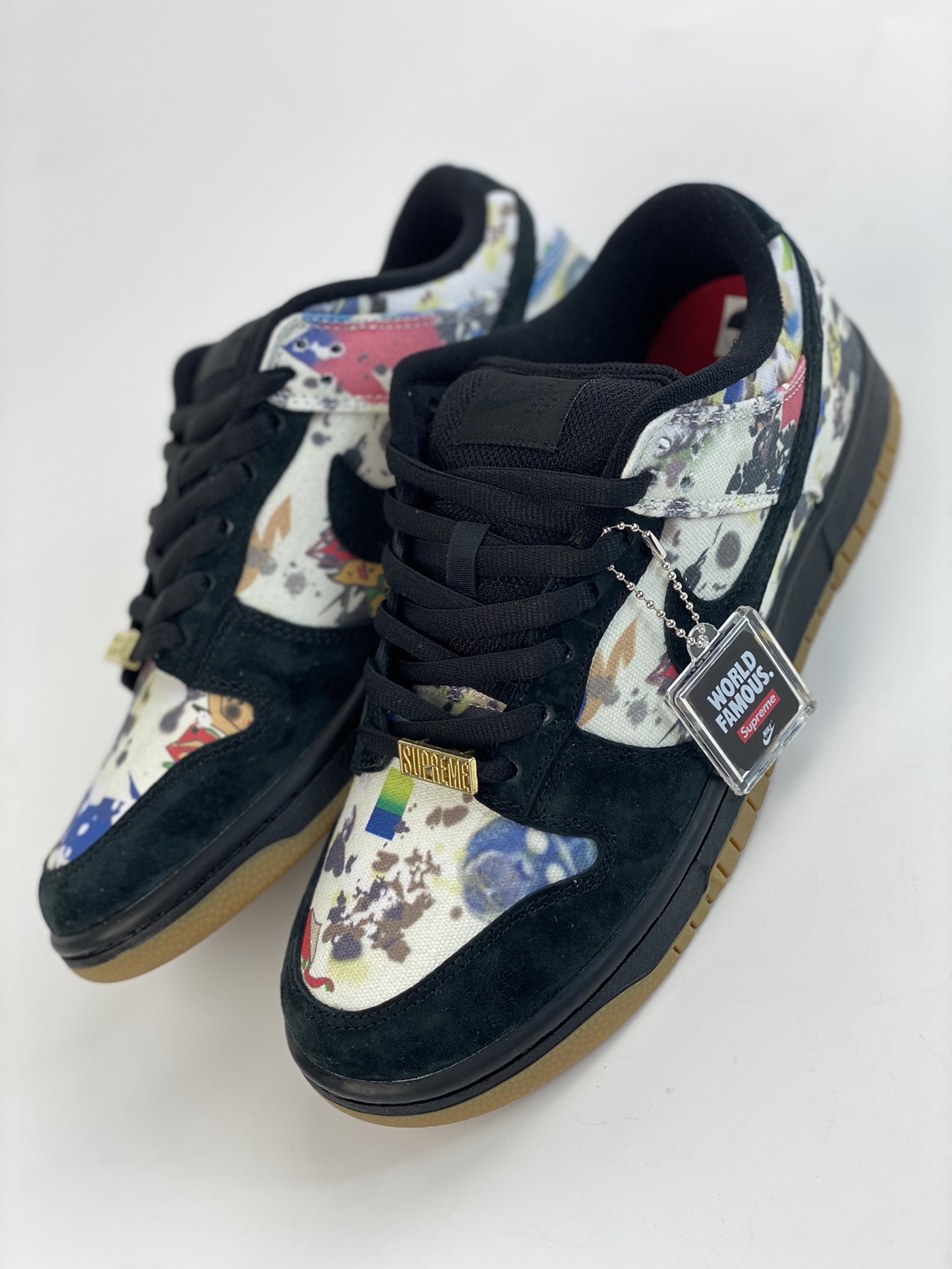 350 Supreme x Nike SB Dunk Low ”Rammellzee”联名黑彩 FD8778-001