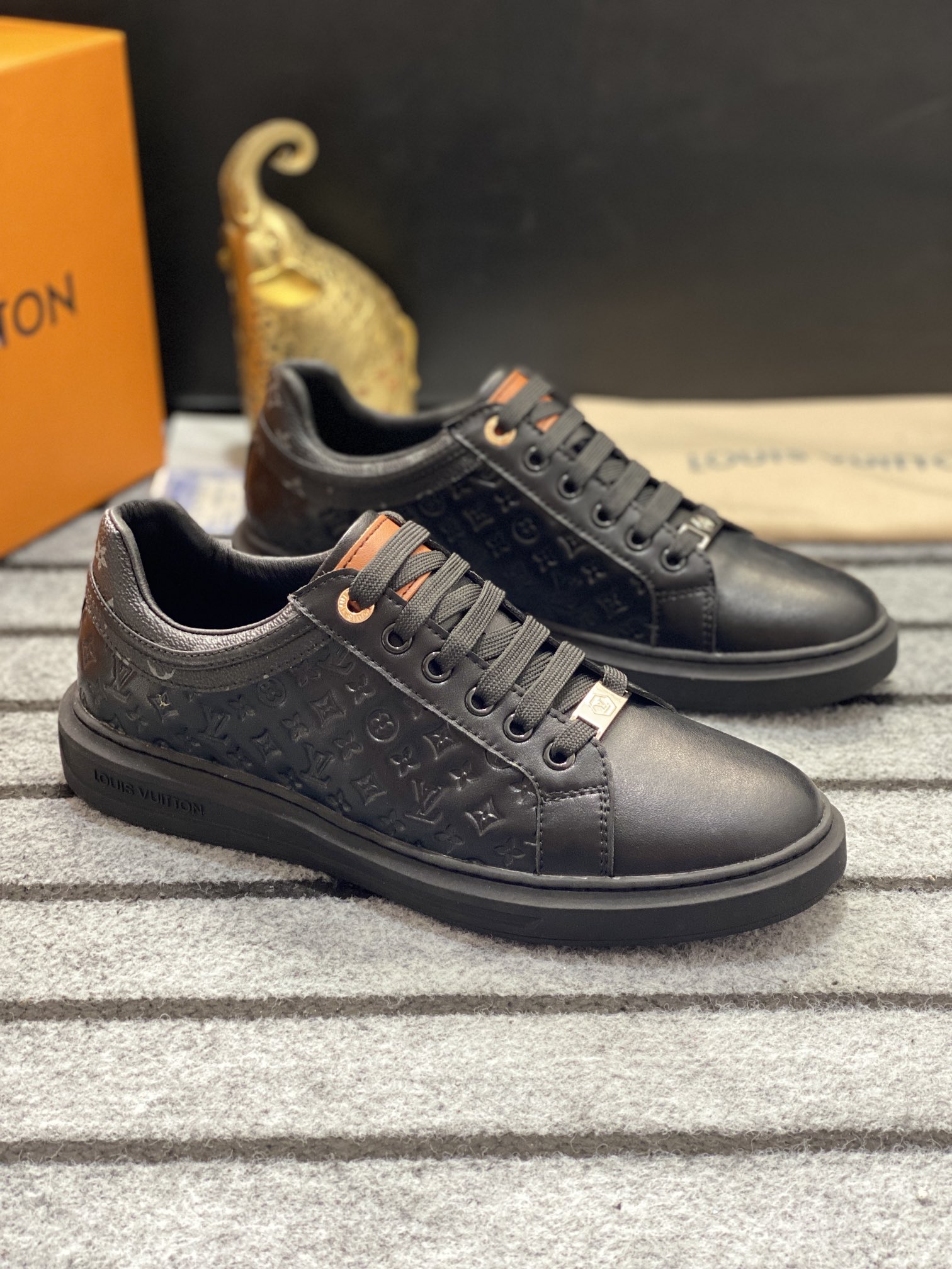 Loui Vuitto - top original order 1720230 Size: 38-44 (YH) LV [LV] counter new men's casual series! T