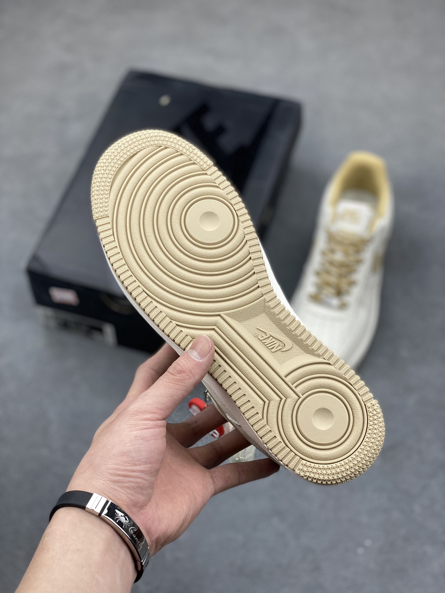 Nike Air Force 1 '07 Low Supreme 'Wheat' Casual Sneakers 7 i1682365544 3114 5