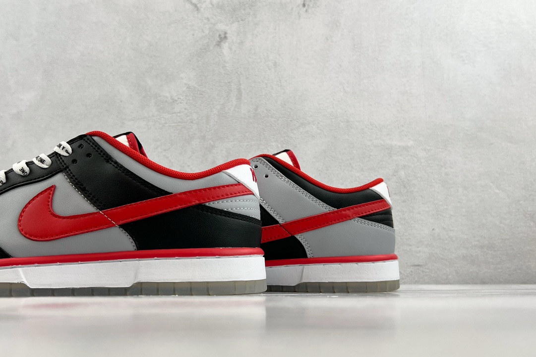 CAU x Nike Dunk Low ”Athletics” black, gray and red DR6189-001