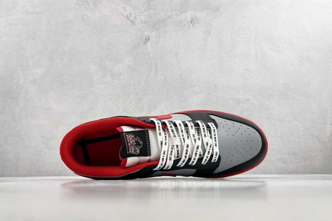 CAU x Nike Dunk Low ”Athletics” black, gray and red DR6189-001