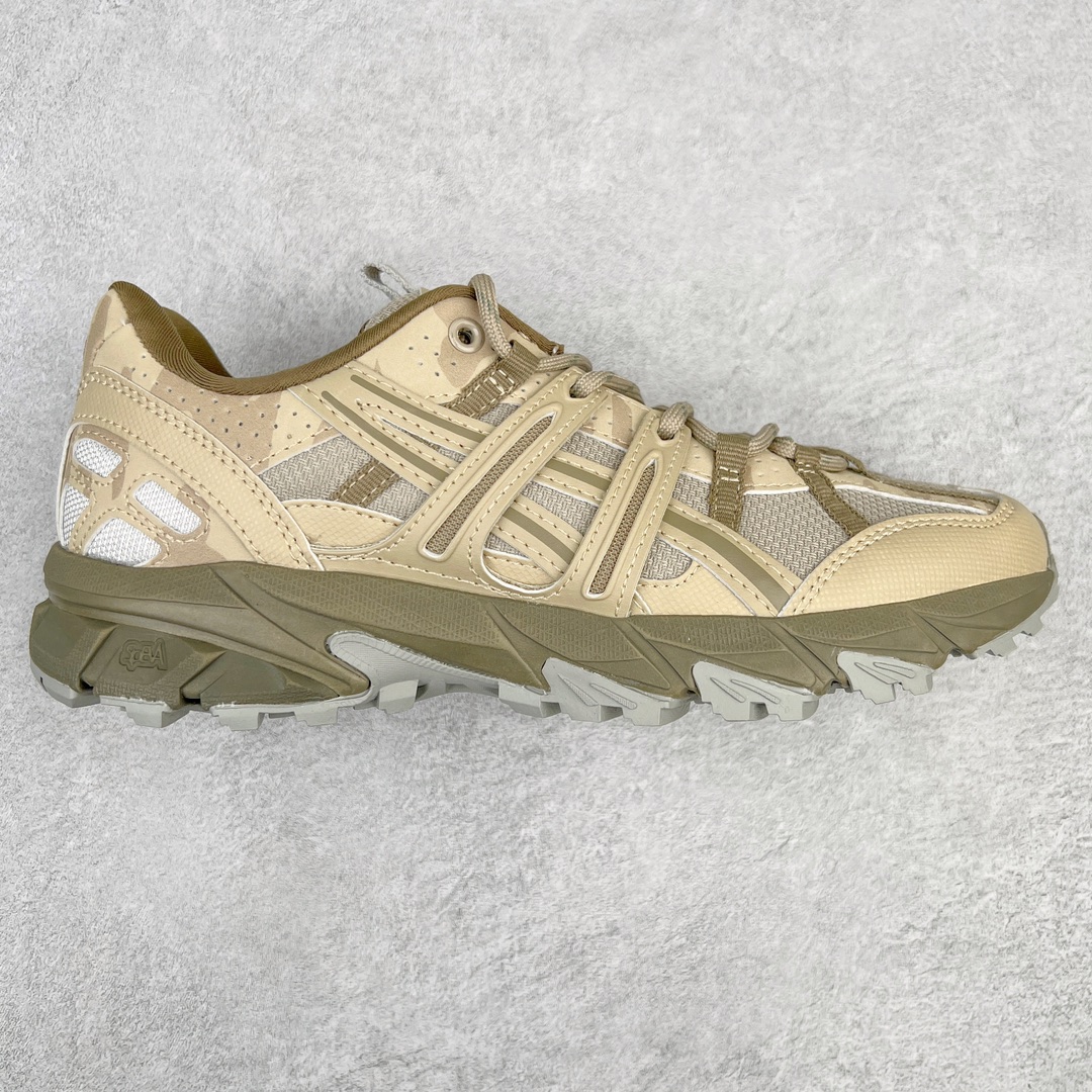 零售💰270 亚瑟士ASICS GEL-Sonoma 15-50系列山系风户外低帮休闲运动跑步鞋 ASICS发布的GEL-SONOMA 15-50系列新品，从外形来看，兼具潮流感和越来越火的户外机能风，无论是配色还是性能，感觉牢牢抓住了年轻一代的心。这款鞋从设计、科技到配色多方位把握户外所需元素，鞋面采用专为户外竞技跑步设计的15-50经典越野竞技鞋，并融合前两代GEL-SONOMA越野鞋。升级后的GEL-SONOMA 15-50以分层后跟设计大幅提升了鞋款耐磨性，满足了日常穿着、城市徒步和登山远足多功能场景需求。鞋子用到的核心科技是GEL缓震胶与SpEVA科技中底，带来出色缓冲性能和防滑能力。在外形设计上，硬朗的轮廓与机能感线条加持，使GEL-SONOMA 15-50具备突出的户外风格，配色也十分迎合时下流行的山系风，选用多色块拼接，潮流感满满。尺码：36 37 37.5 38 39 39.5 40 40.5 41.5 42 42.5 43.5 44 45 编码：Xby2136070-运动鞋