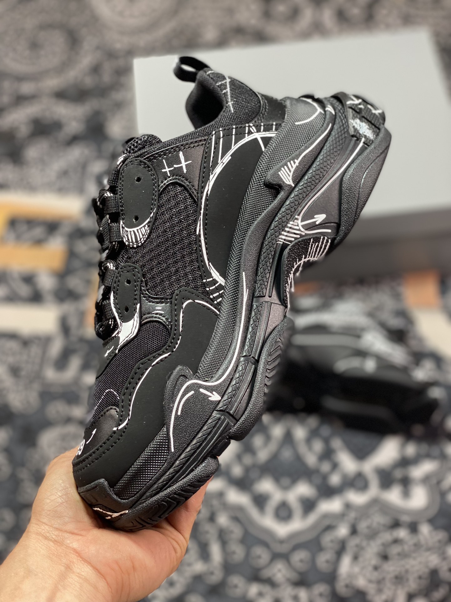 Balenciaga Triple S Clear Sole Sneaker fashion retro thick-soled height-enhancing sneakers 