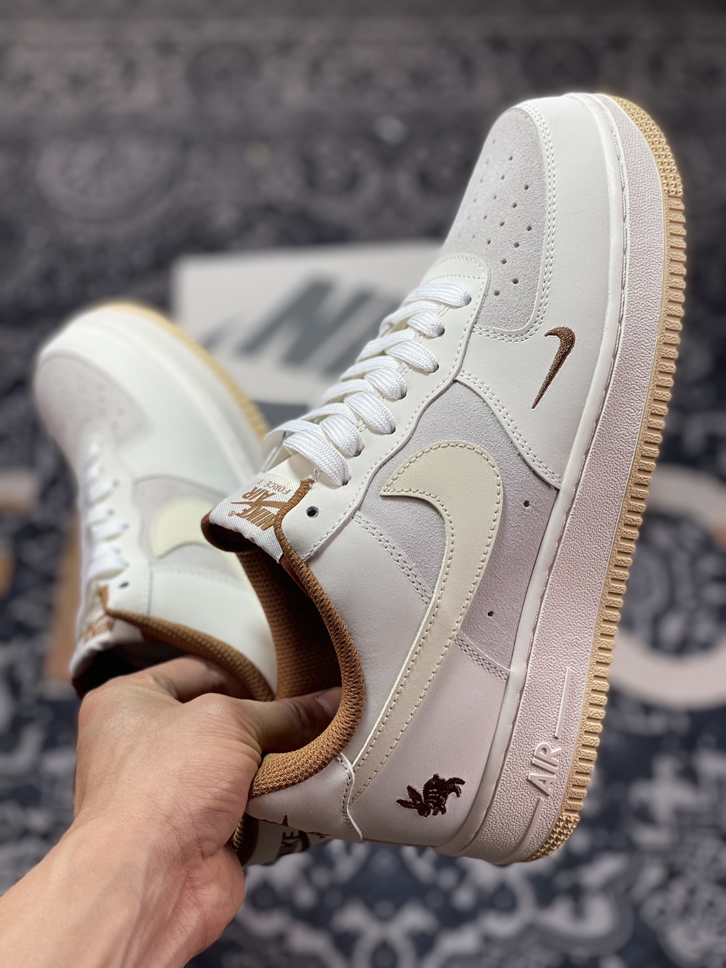 Air Force 1'07 Low Retro SP ”Year of the Rabbit” Air Force One sneakers ”Light brown beige and white rabbit” AE3398-668