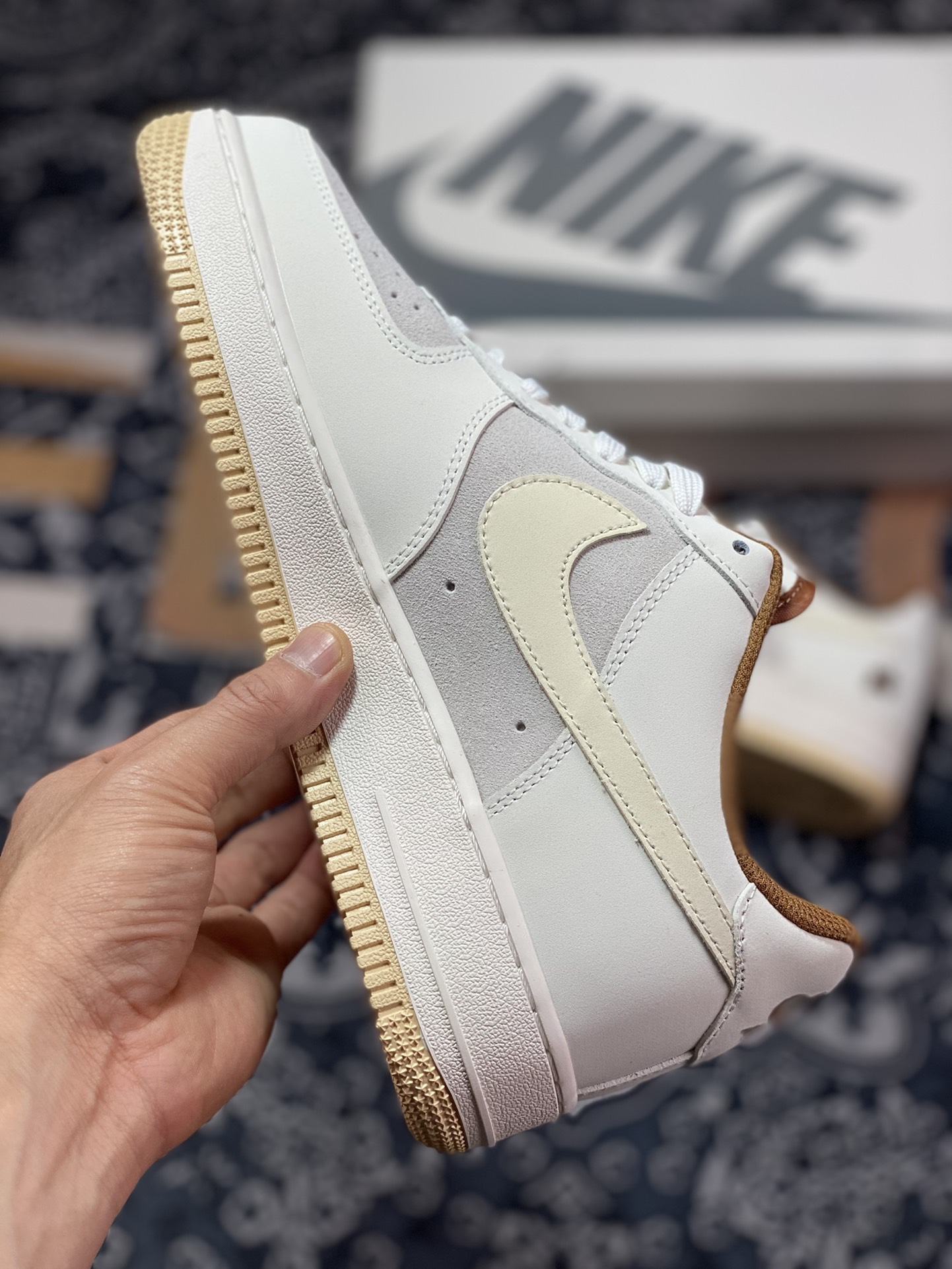 Air Force 1'07 Low Retro SP ”Year of the Rabbit” Air Force One sneakers ”Light brown beige and white rabbit” AE3398-668