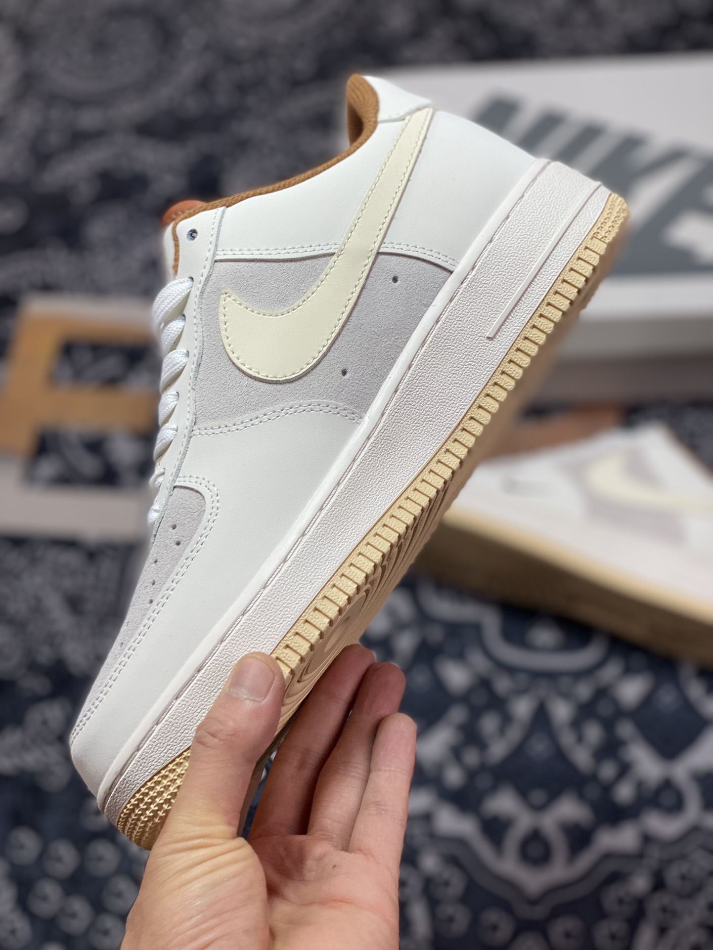 Air Force 1'07 Low Retro SP ”Year of the Rabbit” Air Force One sneakers ”Light brown beige and white rabbit” AE3398-668