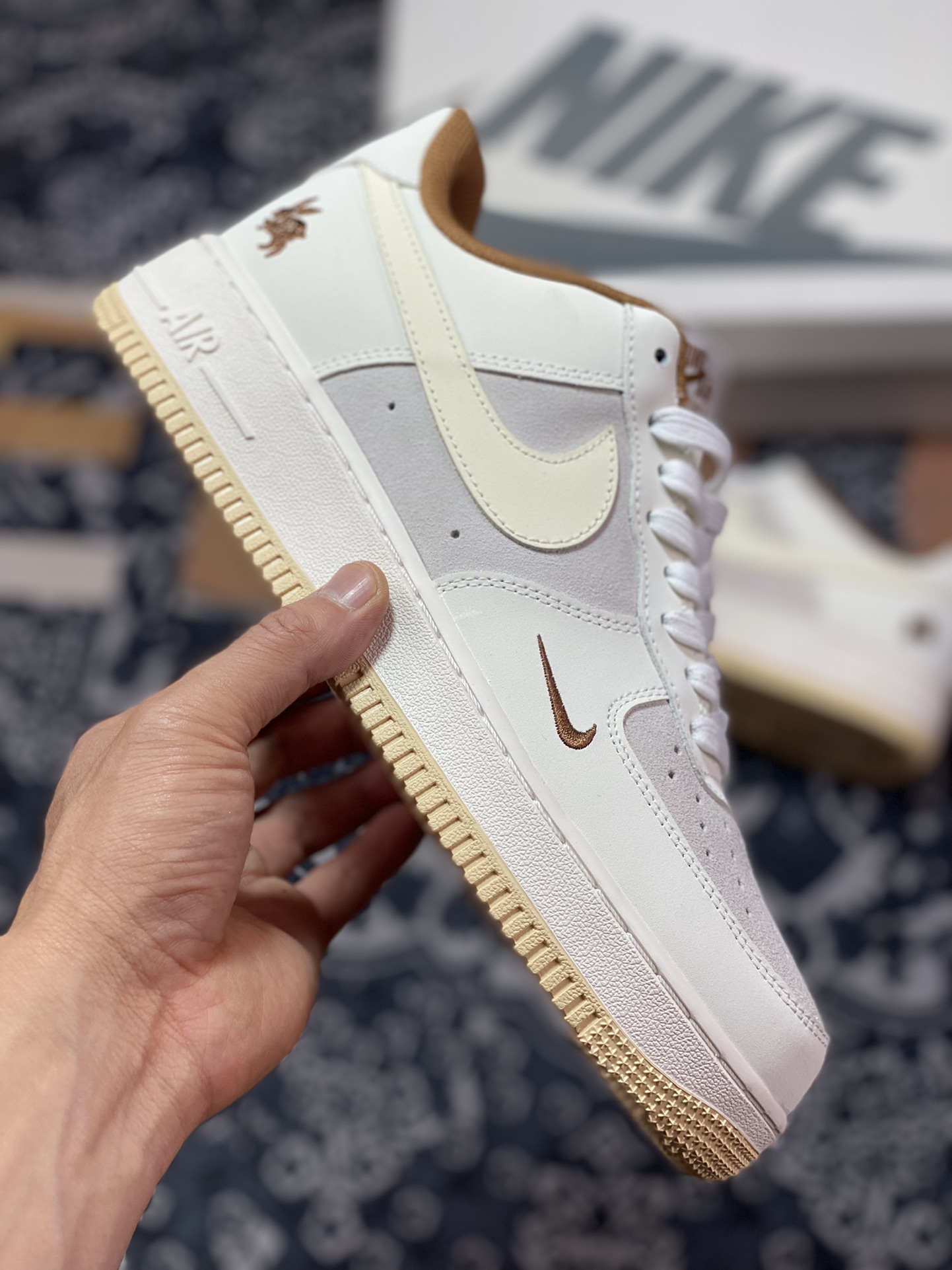 Air Force 1'07 Low Retro SP ”Year of the Rabbit” Air Force One sneakers ”Light brown beige and white rabbit” AE3398-668