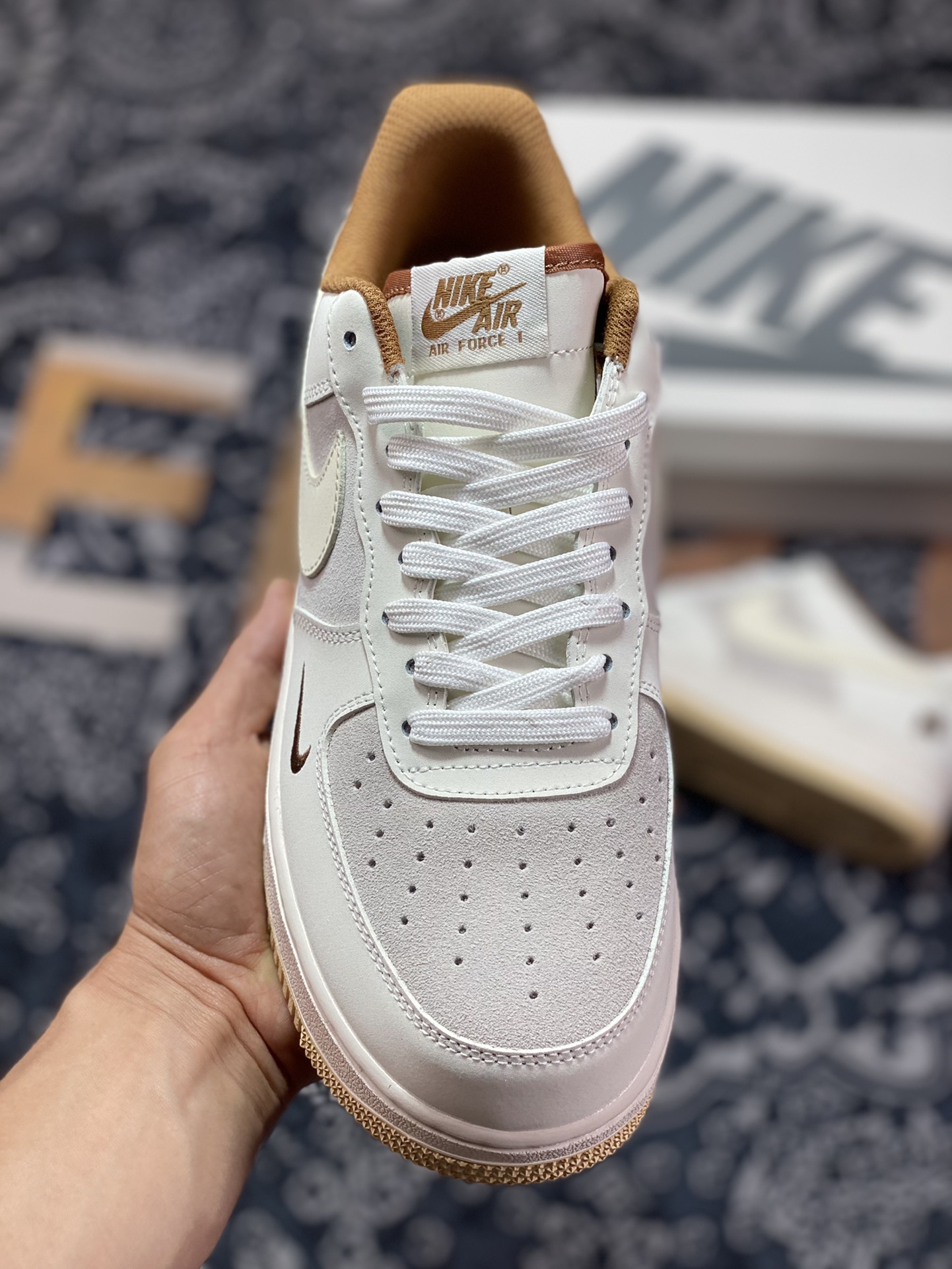 Air Force 1'07 Low Retro SP ”Year of the Rabbit” Air Force One sneakers ”Light brown beige and white rabbit” AE3398-668