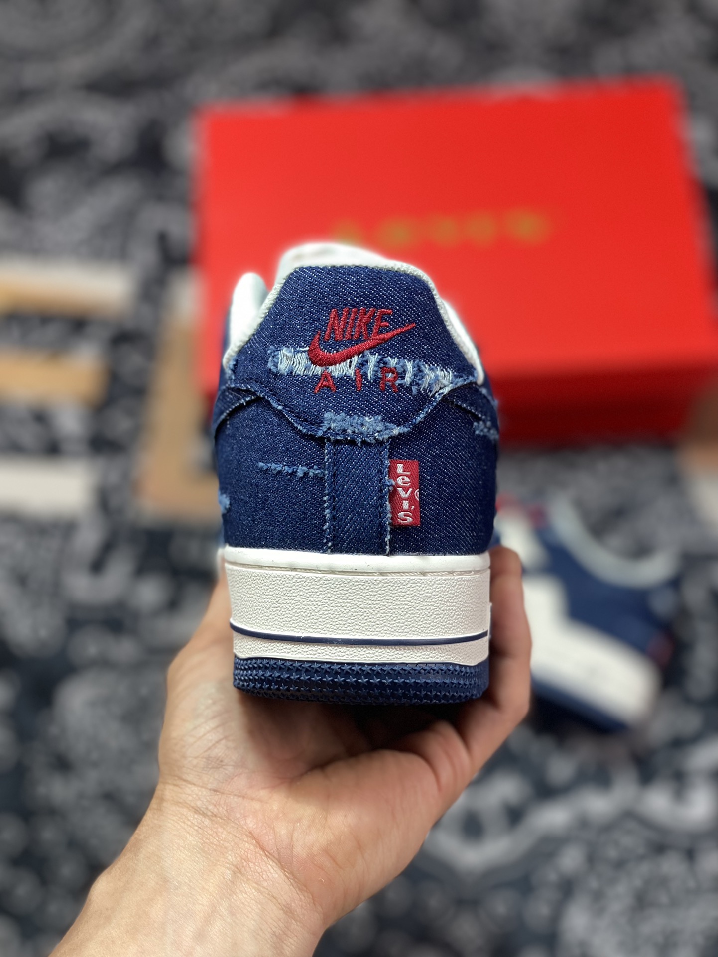 Levi's x Nike Air Force 1 07 Low ”Exclusive Denim” Air Force One sneakers ”Splicing off-white and dark blue distressed denim” VT5698-589