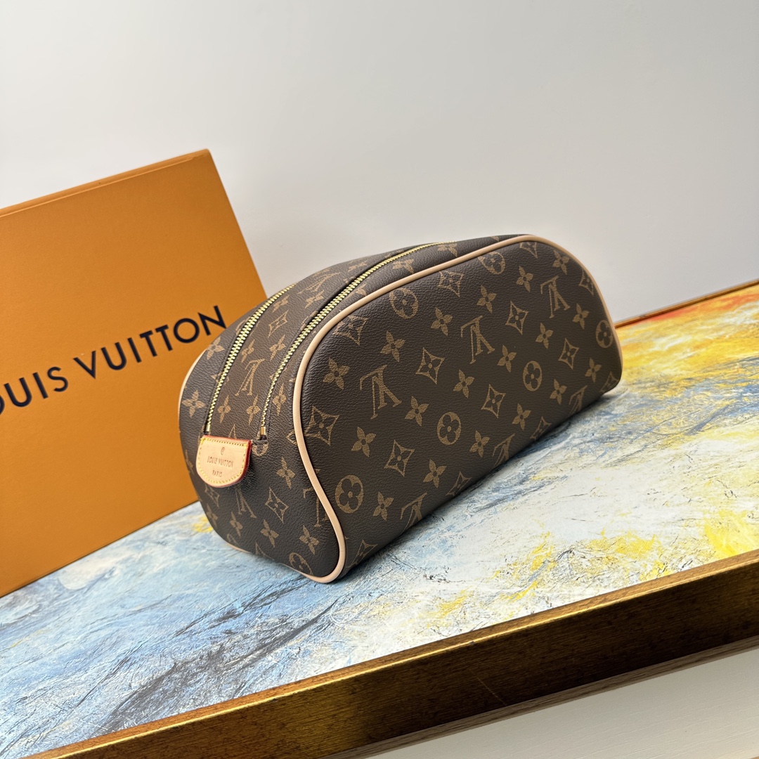 Damier Ebene Wash Bag - Front View