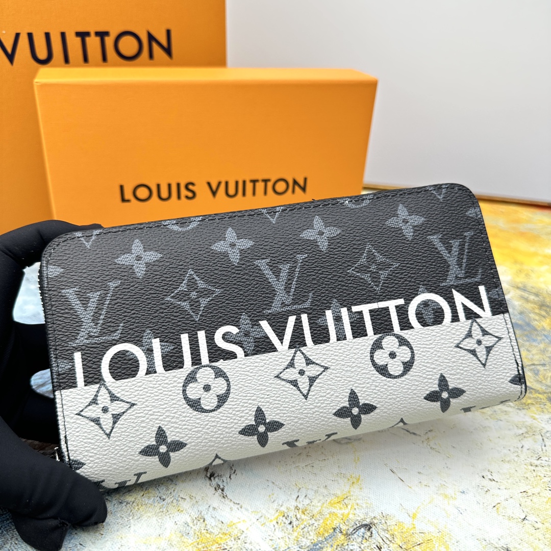 Leather long zip wallet with coin purse detail