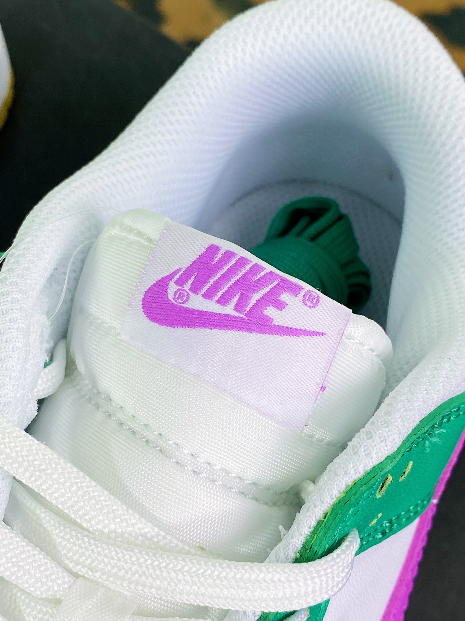 220 Wmns SB Dunk Low Retro”Joker”扣篮系列低帮休闲运动滑板板鞋“白绿紫巴斯光年”FD9922-151