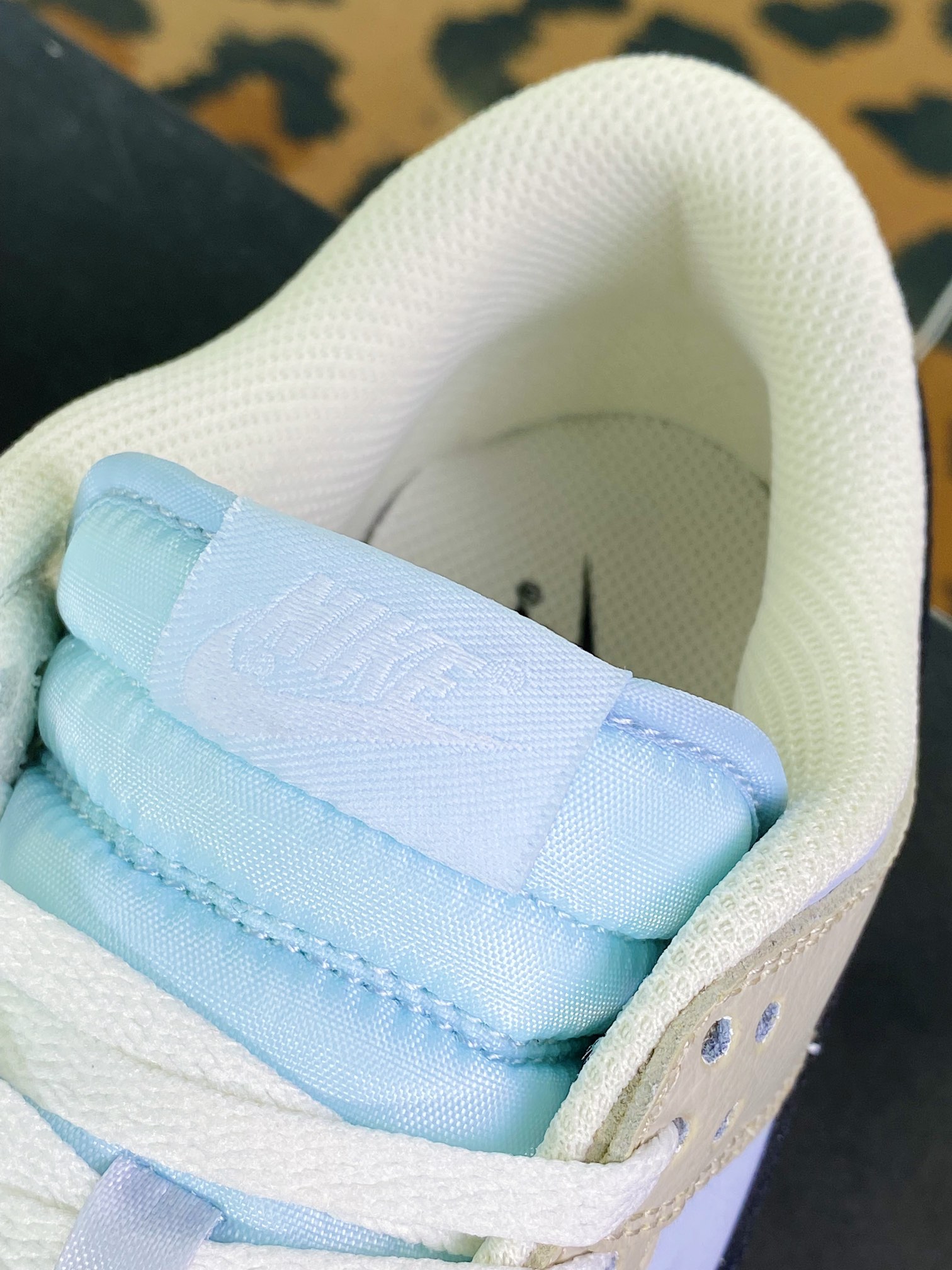280 SB Dunk Low Premium”Khaki Light Blue”扣篮系列低帮板鞋“拼接卡其淡蓝黑钩子”304714-005