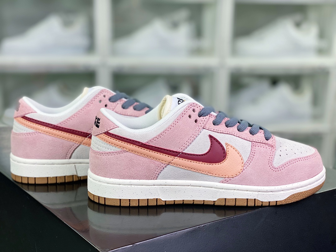 240 SB Dunk Low SE”85 Double Swoosh/Grey/Apple Green”扣篮系列低帮板鞋“麂皮浅粉灰DO9457-116