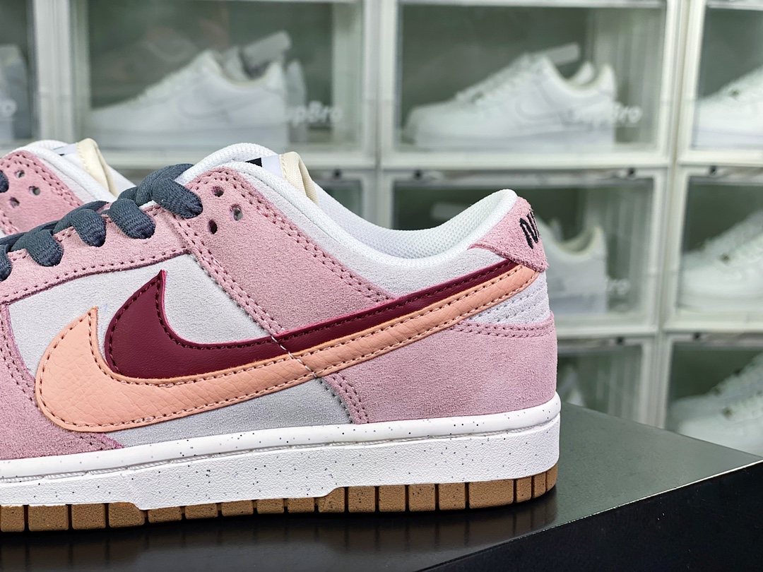 240 SB Dunk Low SE”85 Double Swoosh/Grey/Apple Green”扣篮系列低帮板鞋“麂皮浅粉灰DO9457-116