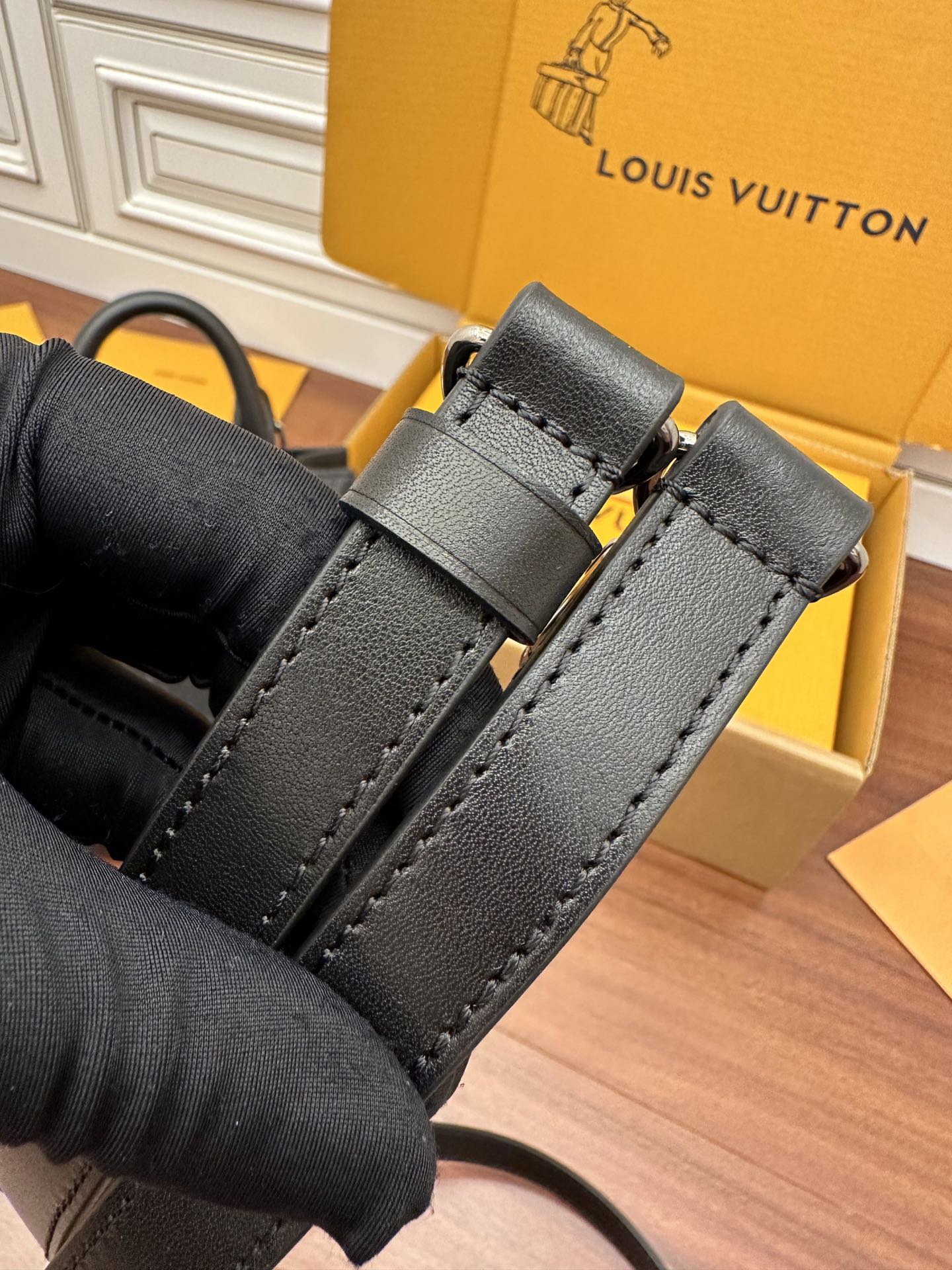 路易威登 Louis Vuitton 高定典藏名品高定成衣时装外套连衣裙衬衫T恤 #5DA1F5FA 4