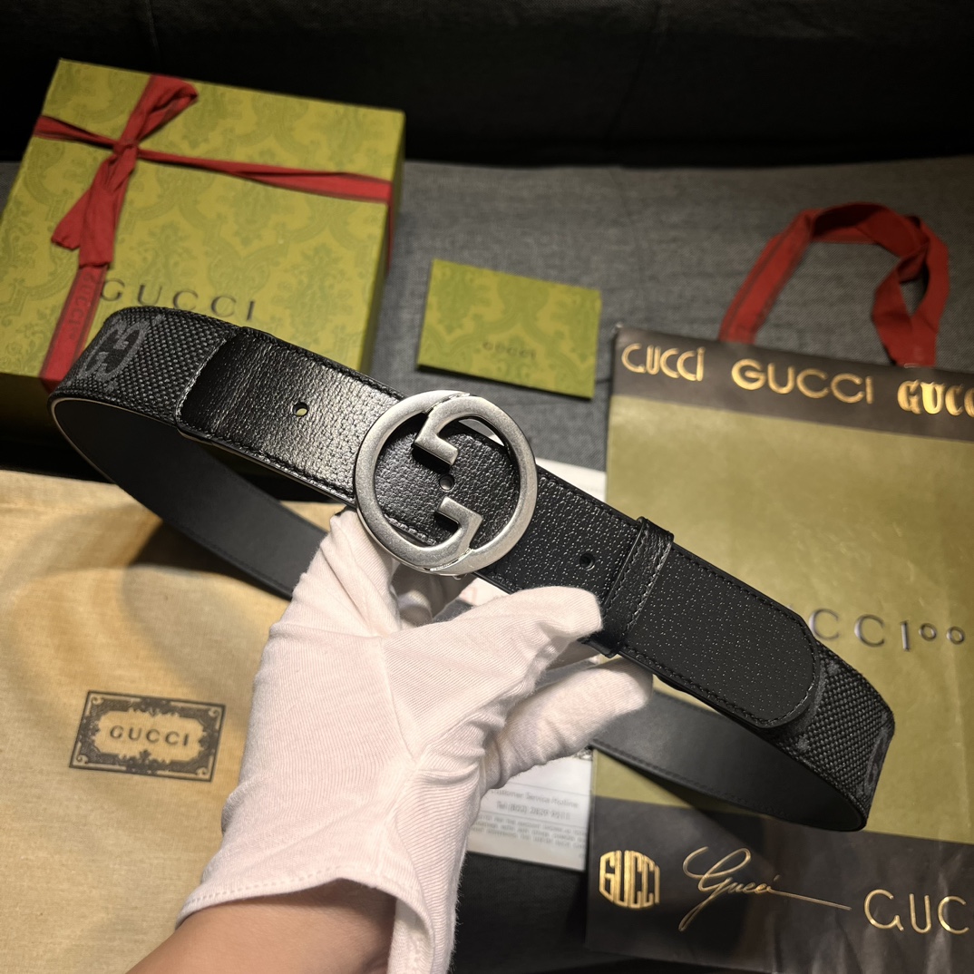 古奇宽4.0cm新款标志性GG帆布以黑色焕新呈现传承品牌本源这款腰带饰有双G细节钯金色调交织字母图案配件