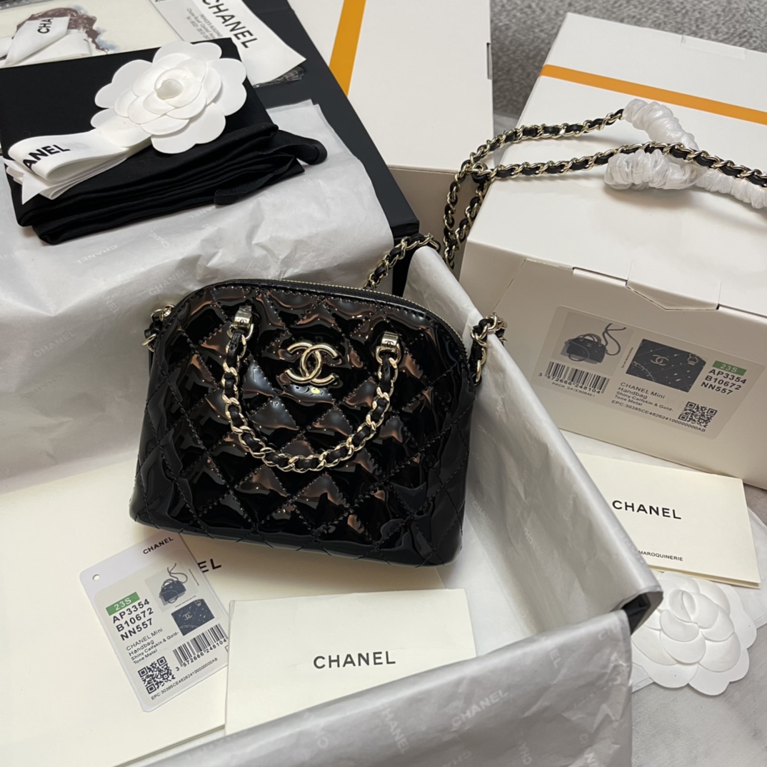 Chanel Sacs À Main Noir Cuir verni Fashion