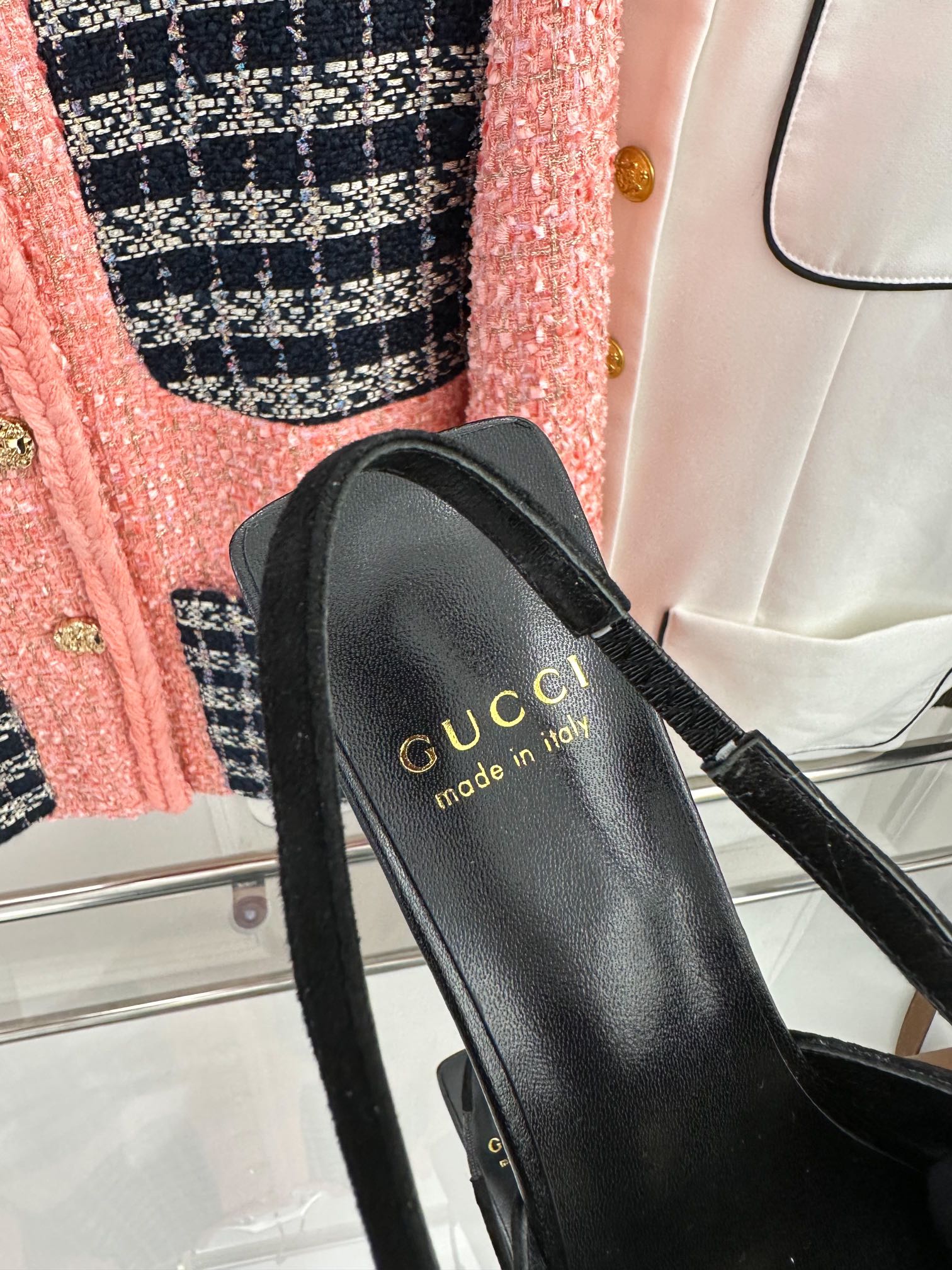 GUCC*23S春夏新品时装走秀金属