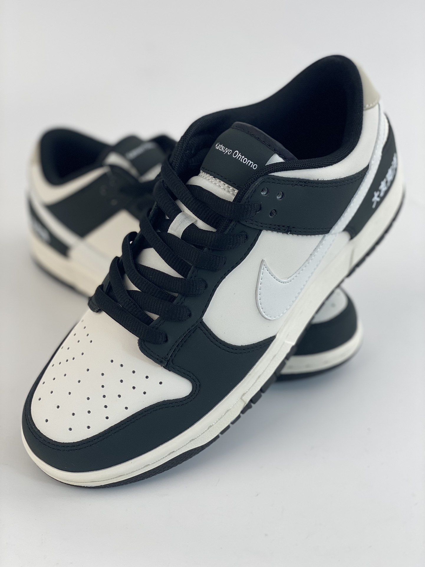 280 Otomo Katsuhiro x Nike SB Dunk Low ”Steamboy OST” 大友克洋 GU6396-001