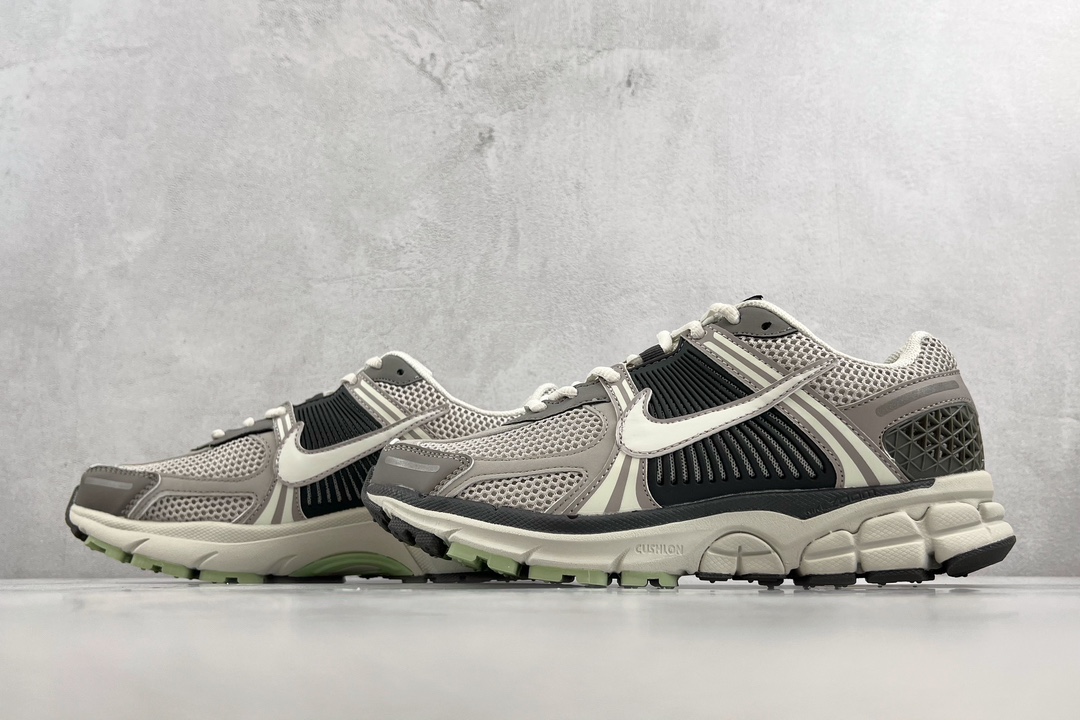 Nike Air Zoom Vomero 5 Gray Black FB8825-001