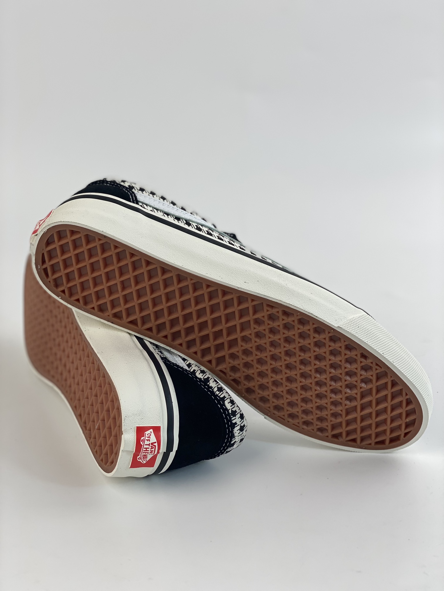 VANS OLD SKOOL Anaheim series houndstooth retro American street shoes VN0A4BW3YER