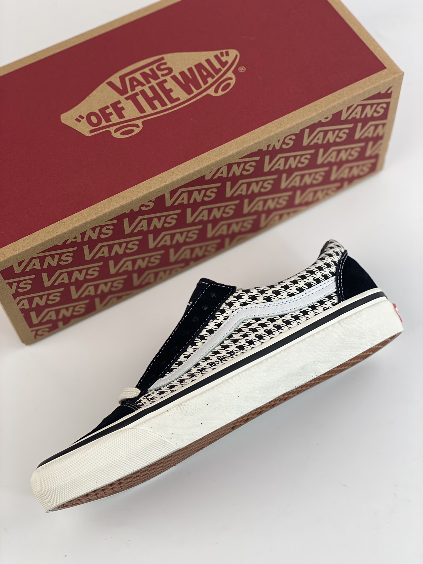 VANS OLD SKOOL Anaheim series houndstooth retro American street shoes VN0A4BW3YER