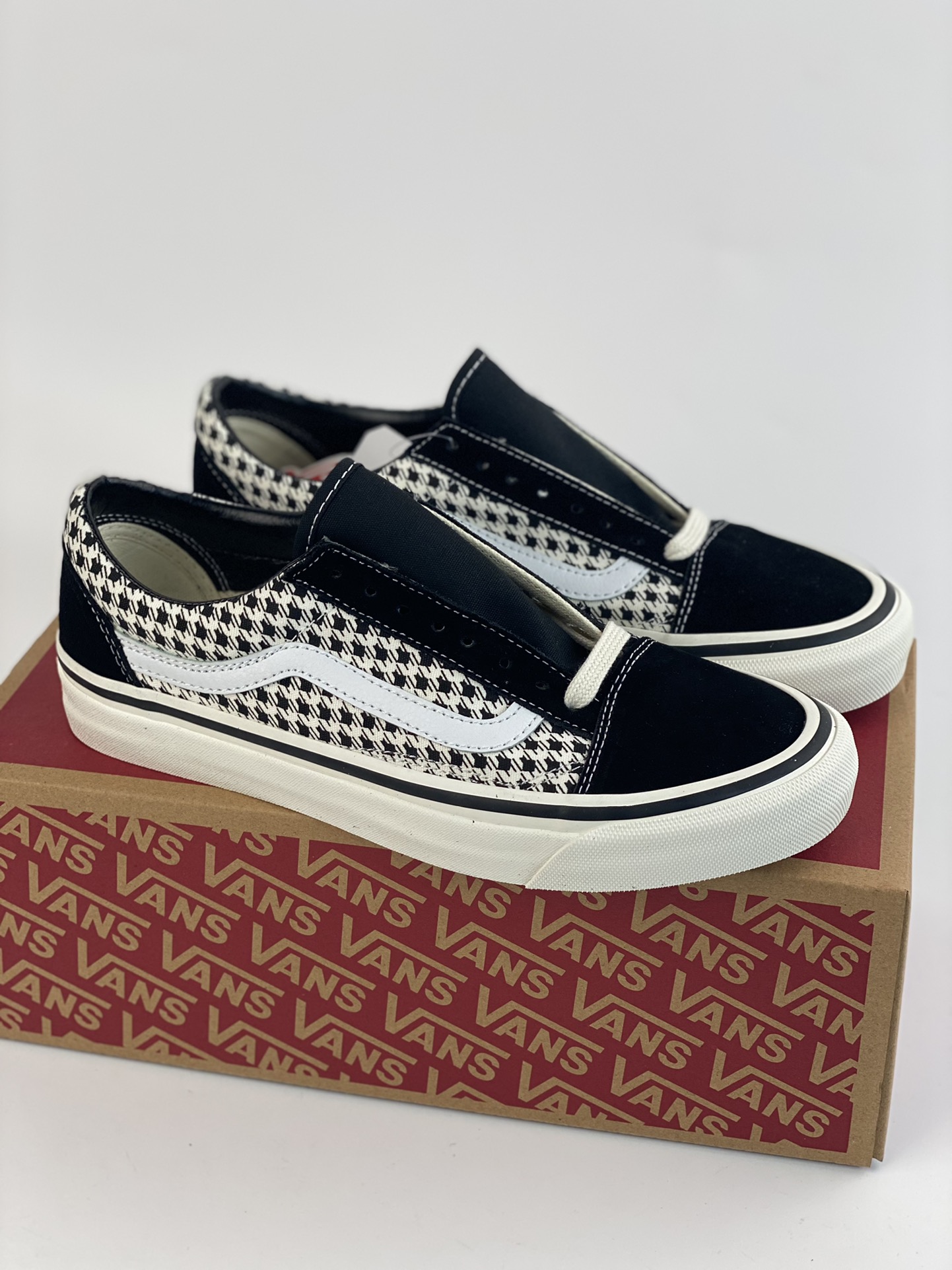 VANS OLD SKOOL Anaheim series houndstooth retro American street shoes VN0A4BW3YER